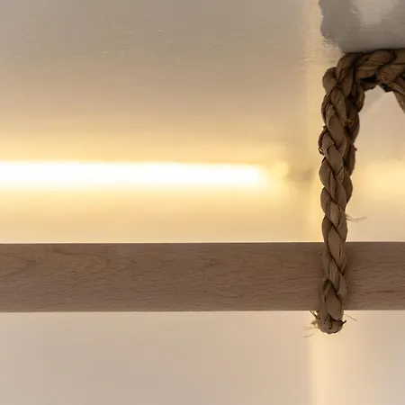 Leon Luxury 4* Imerovigli (Santorini)