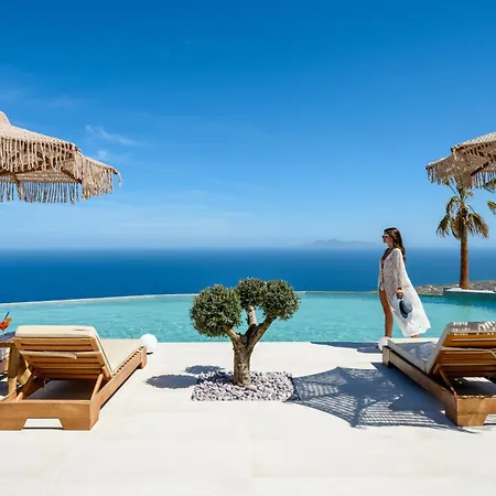 Leon Luxury 5* Imerovigli (Santorini)