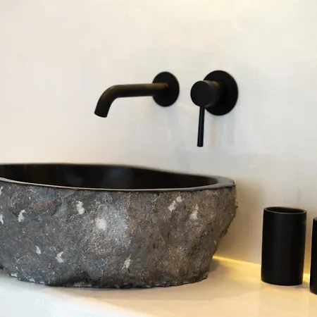 Leon Luxury 4* Imerovigli (Santorini)