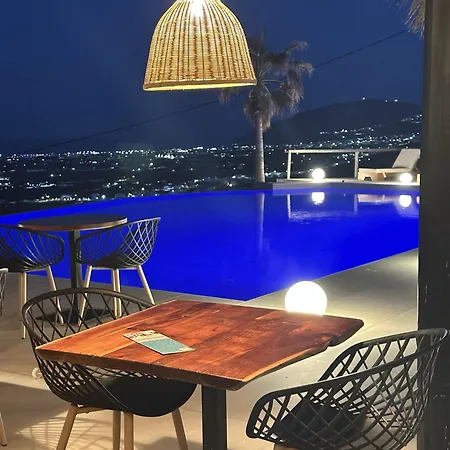 Leon Luxury 4*