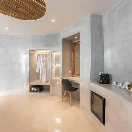 Leon Luxury 4*