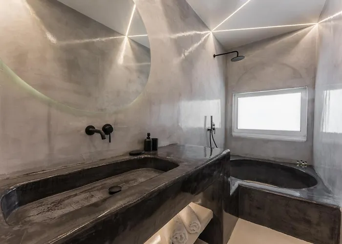 Leon Luxury Aparthotel 4*