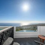 Leon Luxury 4* Imerovigli (Santorini)