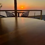 Leon Luxury 4*