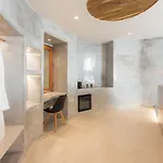 Leon Luxury Aparthotel