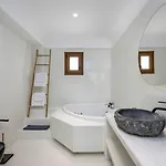 Leon Luxury Aparthotel 4*