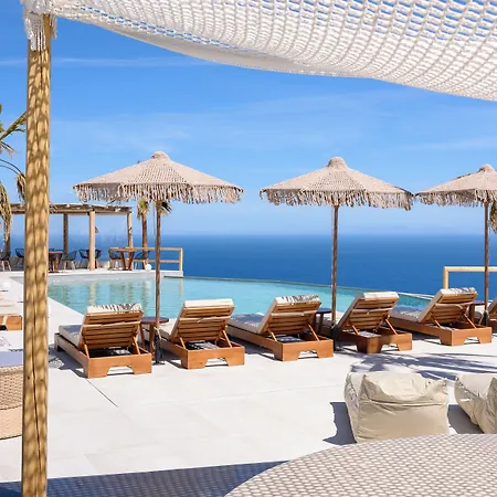 Leon Luxury 4*